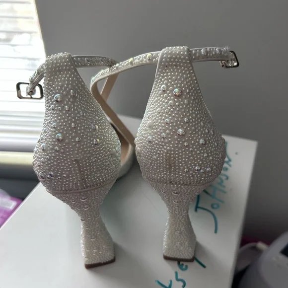 Betsey Johnson Ramsy Pearl Heel - Picture 7 of 8